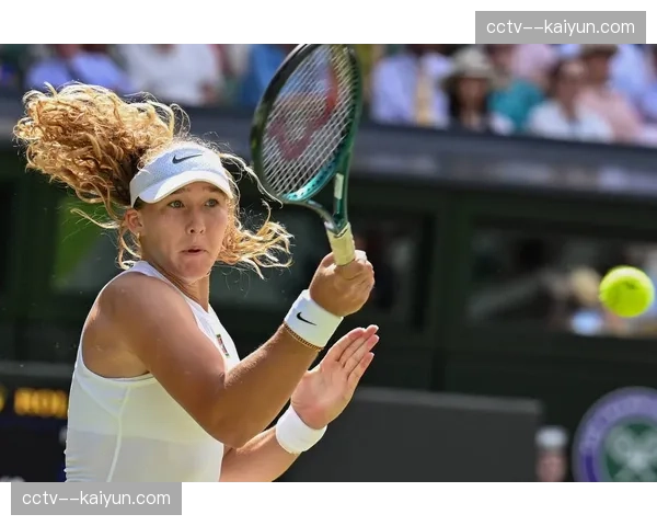 迈阿密站观众席罗纳尔多为萨巴伦卡鼓掌疯狂抢镜